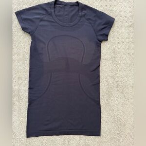 Lululemon Swiftly Tech Tee (size 4)